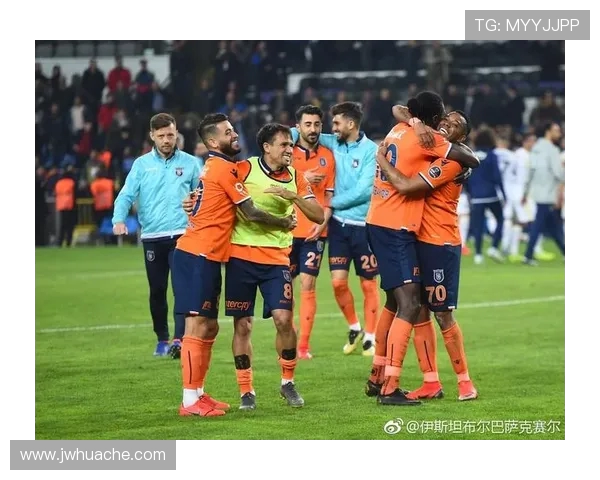 成都足球队在城市联赛积分榜中以83分稳居第一名展现强大实力